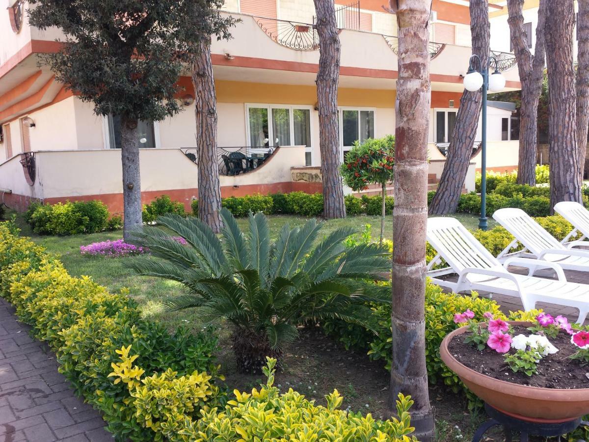 Thaire Resort Кастел Волтурно Екстериор снимка