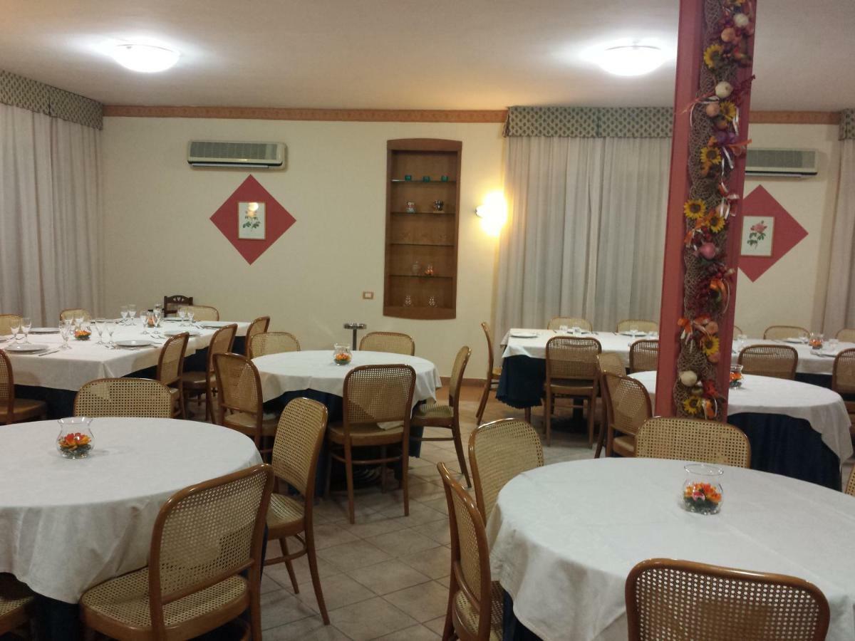 Thaire Resort Кастел Волтурно Екстериор снимка