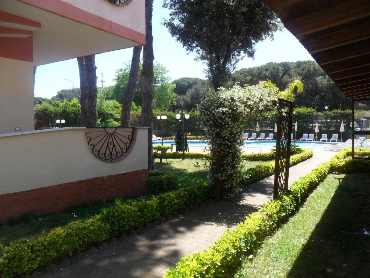 Thaire Resort Кастел Волтурно Екстериор снимка
