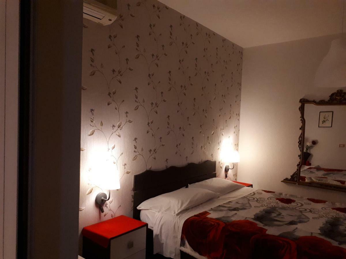 Thaire Resort Кастел Волтурно Екстериор снимка