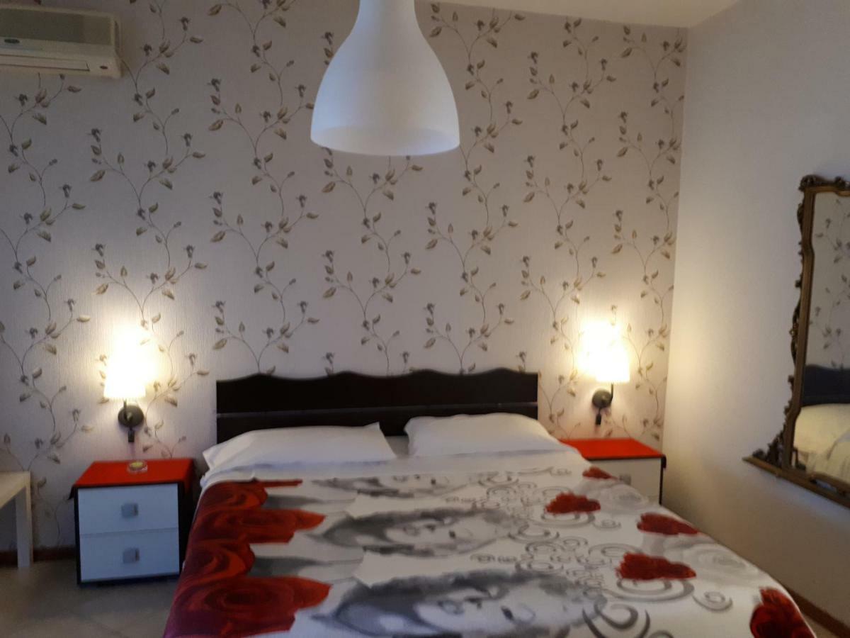 Thaire Resort Кастел Волтурно Екстериор снимка