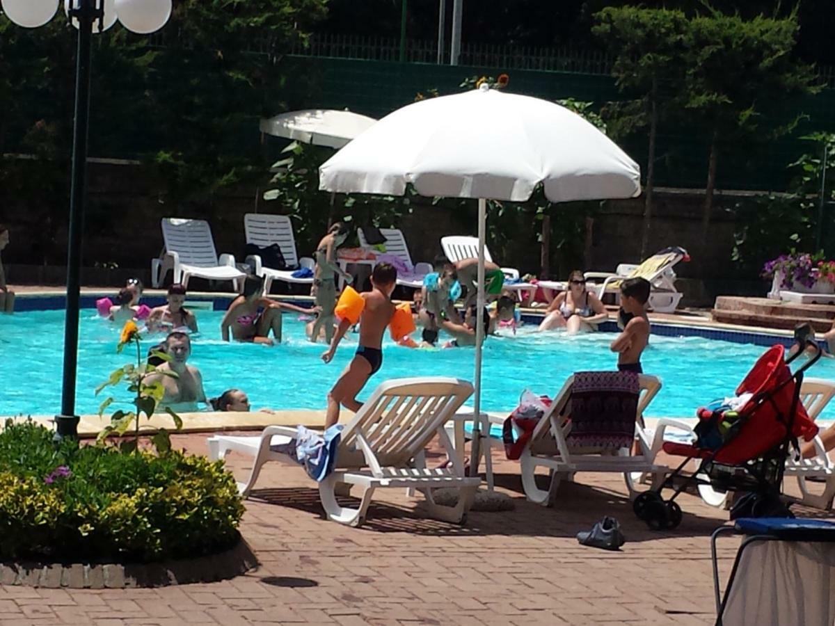 Thaire Resort Кастел Волтурно Екстериор снимка