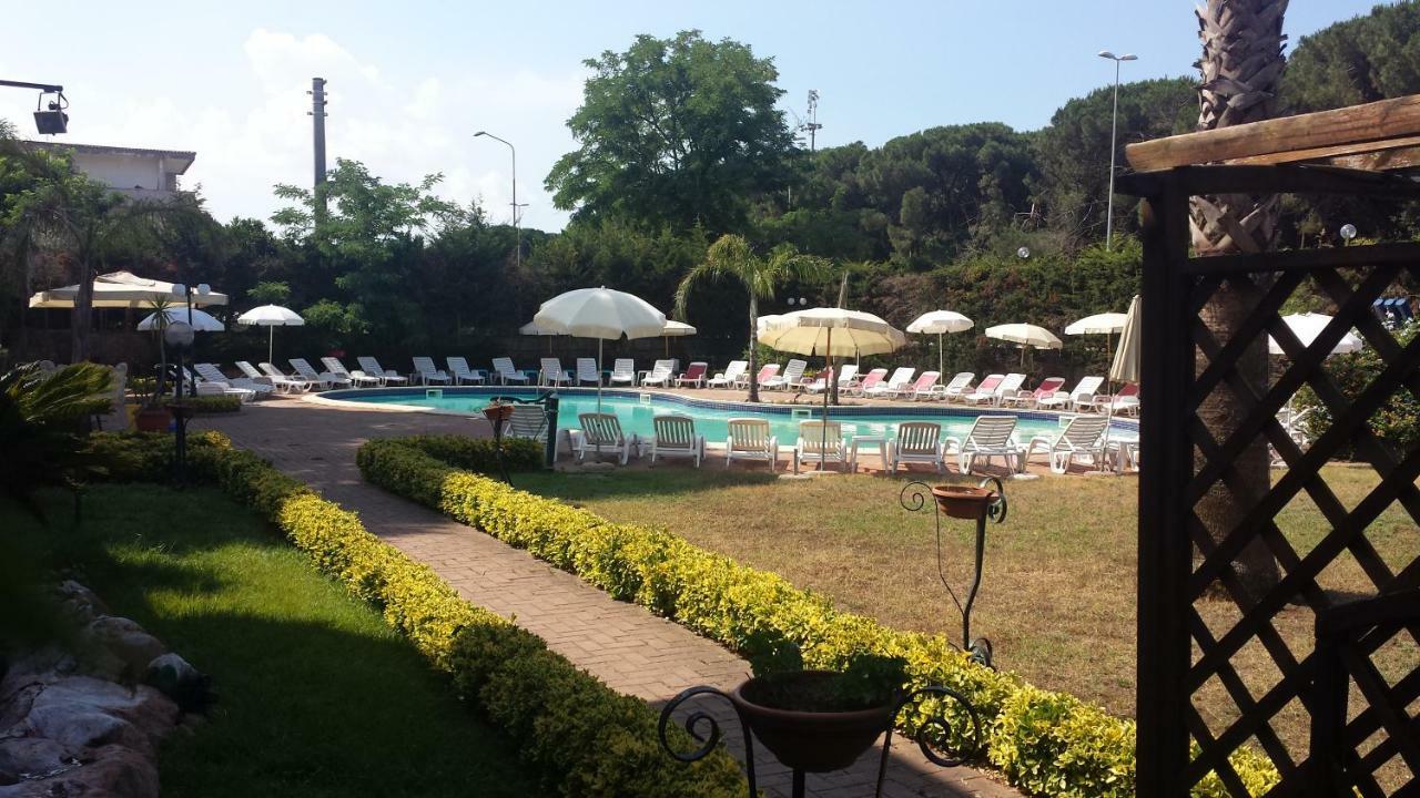 Thaire Resort Кастел Волтурно Екстериор снимка