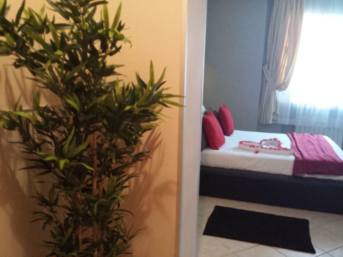 Thaire Resort Кастел Волтурно Екстериор снимка