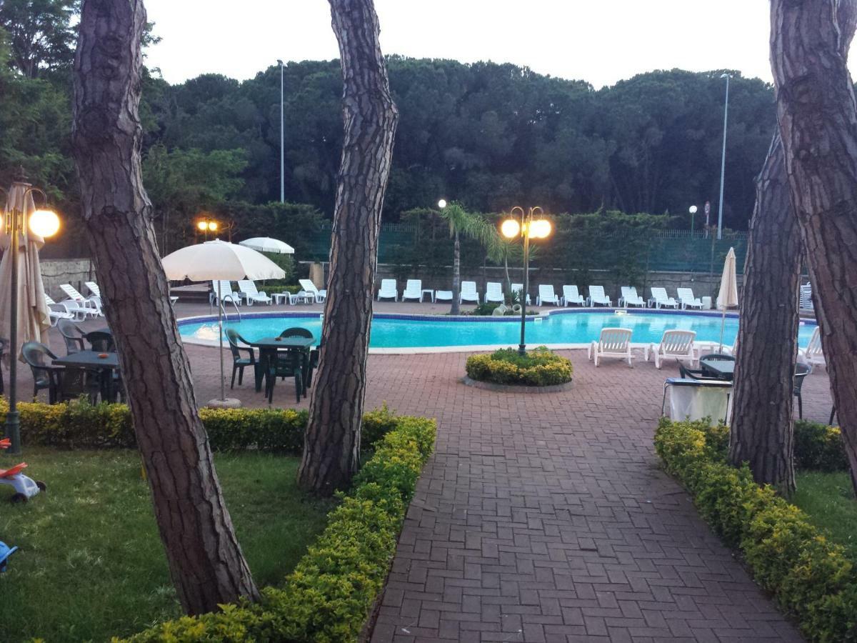 Thaire Resort Кастел Волтурно Екстериор снимка