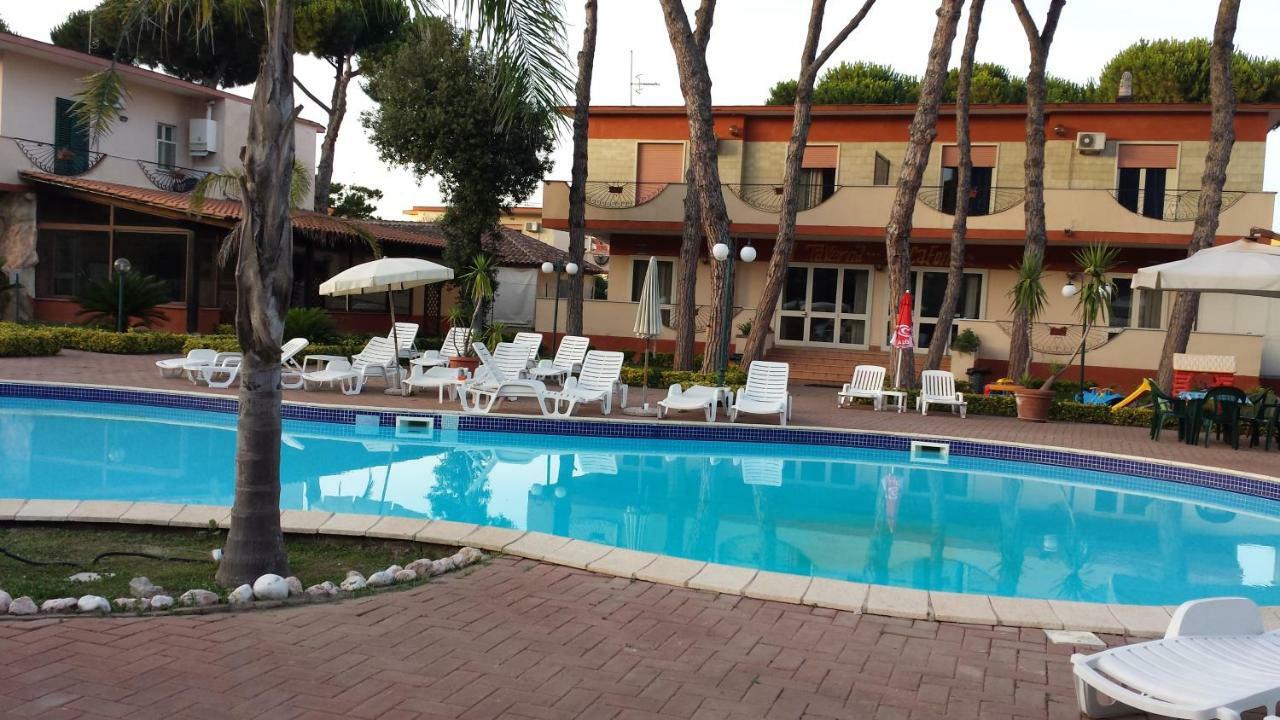 Thaire Resort Кастел Волтурно Екстериор снимка